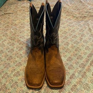Mens Ariat Boots—like NEW